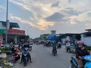 chỉ 1 tỷ 968 triệu sở hữu ngay vị trí 96m2 sau trung tâm thương mại kdc danh thắng, hh, bg