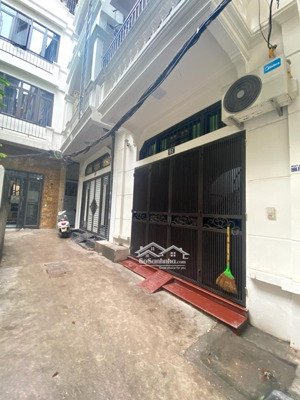 ccmn mặt ngõ xuân thuỷ, vị trí đẹp, ô tô vào nhà, 8 phòng khép kín, 52m2, 5 tầng, dòng tiền 40tr