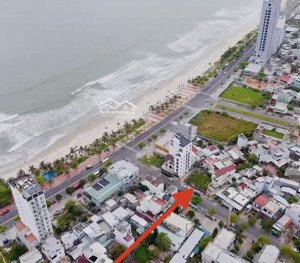 bán lô 386m2 mặt tiền đường 10m5 trương định, ra biển mân thái 50m. kẹp kiệt bên hông