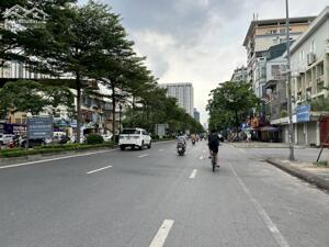 CẦN BÁN NHÀ TRUNG KÍNH CẦU GIẤY 45m2, 4 TẦNG MẶT TIỀN 6,5m GIÁ 20.8 TỶ