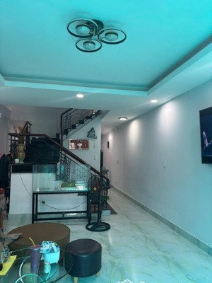 q7 xe hơi ngủ trong nhà, 67m2, 4.2m x 16m, 4 tầng 5pn, hẻm 6m rộng, 30m ra mặt tiền, chỉ 7.5 tỷ tl