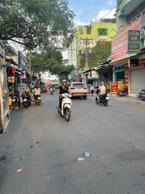 chính chủ giảm sâu, mặt tiền chợ 434 thuận an. 6tỉ còn 5,2tỉ, thu nhập 15triệu. 