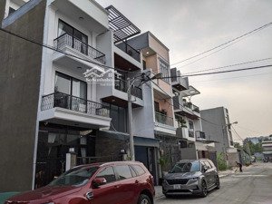 bán nhà đẹp bưng ông thoàn p phú hưu q9 4 tầng 60m2 xe hơi ngủ trong nhà đxt sổ hồng tặng nội that