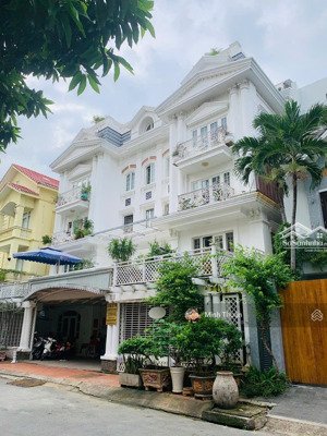 villa thảo điền cực đẹp - mt đường 61 - full nt - hđt: 80tr/tháng - 415m2 - giá tốt chỉ: 145tr/m2