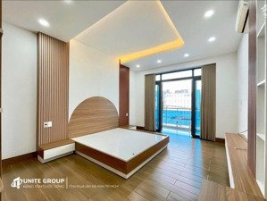 thuê ngay phòng 40m2 ban công đón nắng full nội thất giờ giấc tự do ngay huỳnh văn bánh, giáp q1