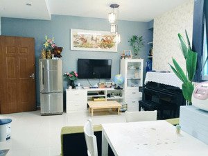 chung cư 312 lạc long quân, 2 phòng ngủ, sổ hồng đầy đủ. lh mai: 