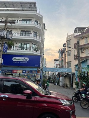 độc nhất! 3 mặt tiền phố ẩm thực phan xích long, pn. 126m2 (7x18m) - hầm 7 tầng - 350tr/th. 52 tỷ