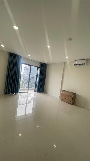 bán gấp căn hộ lavida plus 37m2 giá 2 tỷ bao gồm nội thất cơ bản