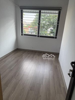 căn hộ 2 tầng tdt 95m2 mới xây sửa cho hộ gai đình thuê lâu dài