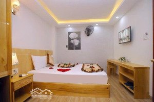 bán khách sạn 8 tầng mặt tiền đinh tiên hoàng - lộc thọ - nha trang( view biển)