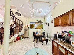 biệt thự phan đăng lưu, trung tâm phú nhuận, 100m2, 2 tầng, ngang 8.3 dài 13, giá 25 tỷ tl