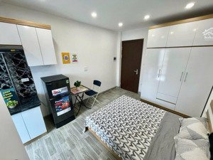 giảm nửa tỷ! tòa chdv 48m2x6t, 10pkk, thang máy, đủ pccc, 70m ra mặt phố nguyễn trãi, dt 50tr/th.