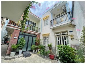 nhà 2 tầng rộng 6,3m trần xuân soạn q7 đến q1 chỉ 3 phút, chỉ 3,75 tỷ