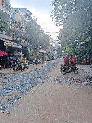 mt thành công - tân phú, 8,1x18m, 3 tầng + lửng, giá 25,5 tỷ tl.
