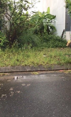 bán đất đuờng gia tròn 1 , hòa hiệp nam- quận liên chiểu - đà nẵng. dt: 100 m2 - ngang 5 m.