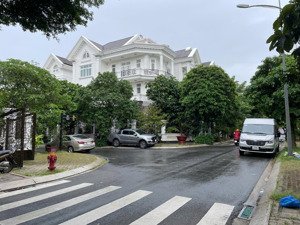 bán căn biệt thự 2 mặt tiền đường khu cityland garden emart, dt: 13.5 x 20m