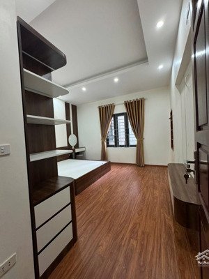chỉ nhỉnh 7tỷ có ngay căn 33m2 x 4 tầng, 4pn ngõ lớn hào nam ô chợ dừa, lô góc 2 thoáng vị trí đẹp