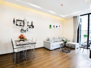 căn 2pn full đồ đẹp lung linh chỉ 13,5tr/th sẵn nhà, vào ngay, vin green bay. gọi em 