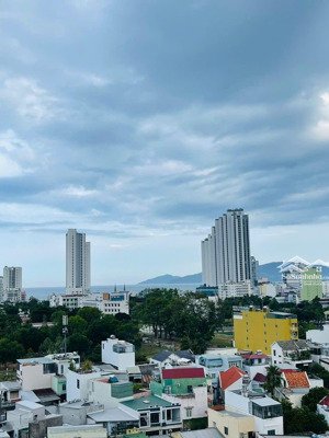 bán căn hộ hoàng quân view xéo biển sổ đỏ sang tên giá tốt