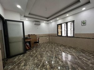 cho thuê văn phòng 5 triệu, mặt tiền đường số 18, hiệp bình chánh, thủ đức, lh: 