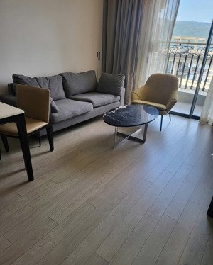 chuyển nhượng căn hộ khác sạn dát vàng .view sông đà nẵng. căn góc dtich lớn. 2pn đầu tư kdoanh tôt