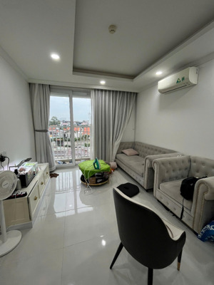 đã có sổ hồng. full nội thất. nhà mới tầng 3 hướng đông bắc nắng sáng, đón gió cho mỗi phòng ngủ