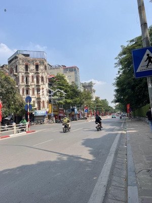 bán nhà mặt phố tôn đức thắng, đống đa 160m2, mt 7.2m, giá 79 tỷ. số 1 mặt phố.