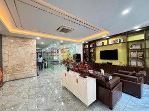 bán nhanh nhà phố 7x20m hầm 5 tầng, thang máy, hđ thuê 62tr giá 33 tỷ tốt nhất kđt vạn phúc