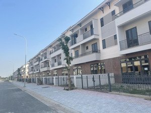 shophouse mặt tiền to rộng 6m, cho thuê 120m2 centa riverside từ sơn 6,9 tỷ, 