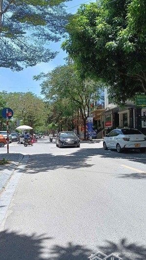 bán gấp văn phòng him lam vạn phúc 76 m2 6 tầng ô chờ thang máy lh 