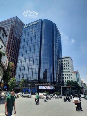 siêu hiếm bán khách sạn- aparment 4*, phố trần thái tông, 130m2, 7 tầng, mt 8.5m, nhỉnh 60 tỷ.