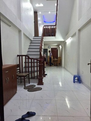 cho thuê nhà nguyên căn mới xây - tại ngõ 366 ngọc thụy. long biên.
