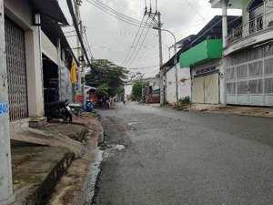 bán nhà mặt tiền đường 17 ,linh trung, thủ đức, 210m2 . 16 tỷ