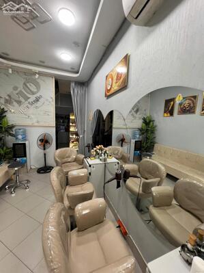 Cho thuê nhà Mặt phố KD Spa, sạch... Hồ Văn Chương, 30 m2* 5 tầng 4 pn 5 vs, 18 Triệu (có tl)