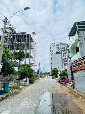 chủ kẹt ngân hàng cần bán rẻ đất đường gò cát ngay chung cư ricca