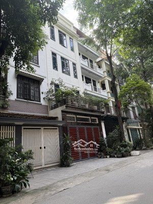 cho thuê nhà liền kề mới tinh khu đô thị trung văn, dt 95m2 x 5t, mt 5m. gía 27 tr/th