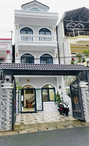 bán gấp khách sạn mới xây ngay trung tâm tp đà lạt.
dt 278m, 106m xây dựng đầy đủ nội thất