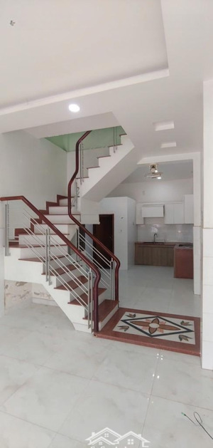 nhà mặt tiền vừa ở vừa kinh doanh - ngang hiếm 5m - dt 104m2- thạnh xuân , quận 12 - giá 6.x tỷ