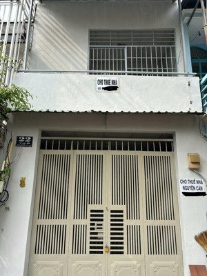 cho thuê nhà nguyên căn ngay chân cầu rạch ông. gần q1, q4, q5. giá chỉ 8.5 triệu/tháng