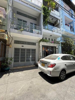 xe hơi vô nhà - khu vip lê văn sỹ, p12, quận 3. chỉ nhỉnh 3 tỷ, đang cho thuê 18tr/tháng, sổ sẵn
