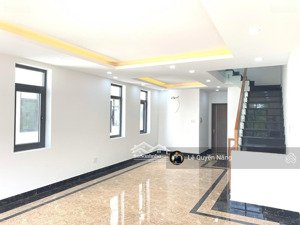 cho thuê shophouse 7x20m giá chỉ 36,5tr/tháng ngay tại lakeview city quận 2. đã hoàn thiện nội thất
