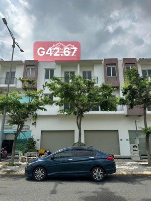 căn shophouse suncasa hoà phú giá tốt nhất thị trường và có sổ hồng sẵn