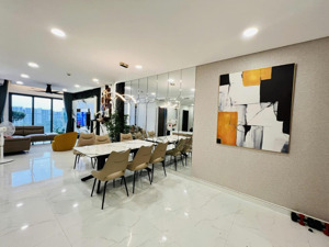 bán gấp chcc satra eximland phú nhuận. dt 90m2,2pn,2wc giá 5,9 tỷ view quận 1.lh hiển