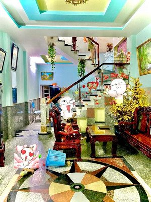 bán gấp, nhà mt 3 tầng (4.5 x 17.5), đường 10m, kdc đồng bộ, dĩ an, giá chỉ 3 đồng chẵn