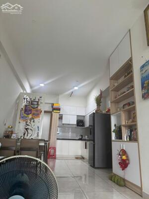 Bán CH Marina Tower 2.1 tỷ TL có sổ hồng rõ ràng, sát Thủ Đức HCM