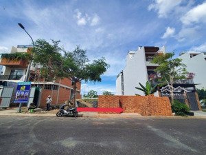 rẻ nhất thi trường- lô 100m2 sạch đẹp đối diện view bồn hoa giá chỉ 33tr/m bao hết