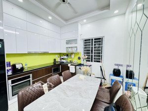 chỉ 7 tỷ hơn xíu - bán nhà phố kim ngưu - q. hbt- nhà đẹp kiêu sang- 5m ra ô tô - 35m2 - 4 tầng.