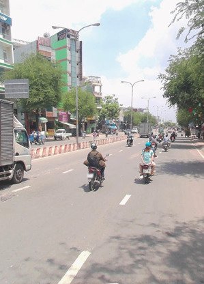 cho thuê nhà 8,5x25m mặt tiền lê trọng tấn