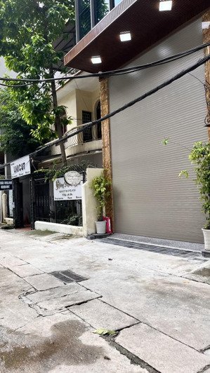 bán nhà mặt phố ngụy như kom tum, dt 85m, mt 7m, giá 50 tỷ.