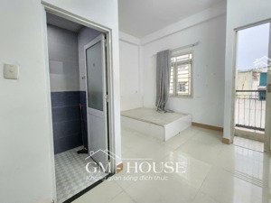 stu ban công, full nt ngay ngã tư hàng xanh, thang máy bảo vệ, ngay văn lang, hutech, gt vận tải